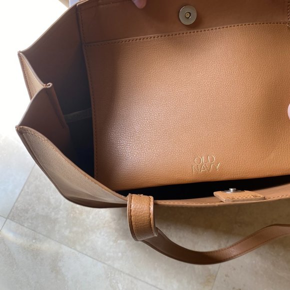 Women's Old Navy Feux Leather Purse - Picture 3 of 11